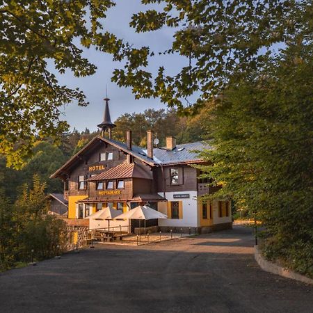Hotel Lovecky Zamecek Orion Liberec Exteriör bild