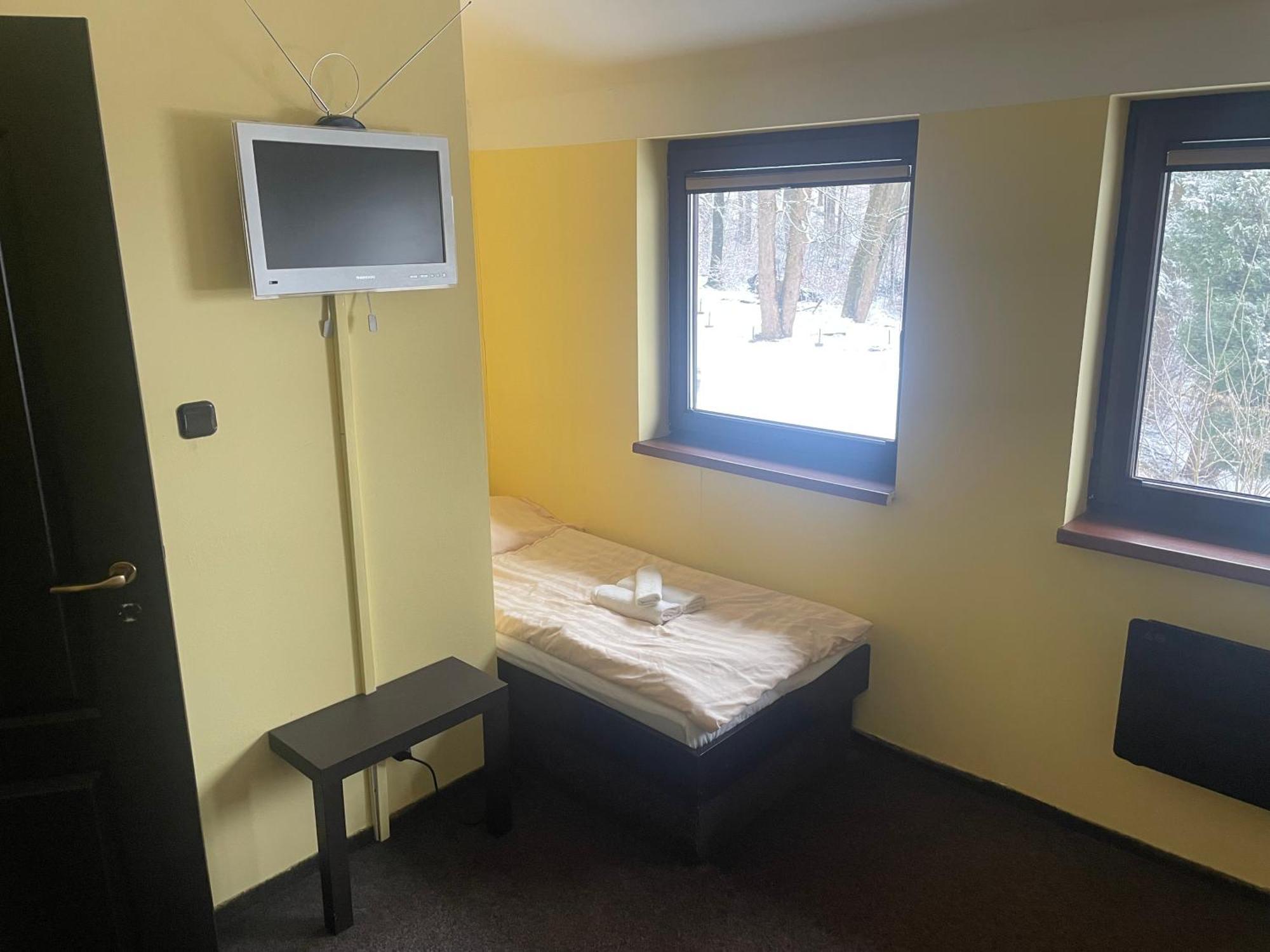 Hotel Lovecky Zamecek Orion Liberec Exteriör bild