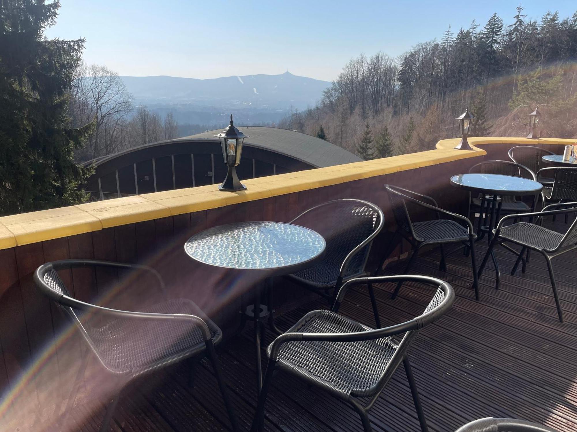 Hotel Lovecky Zamecek Orion Liberec Exteriör bild